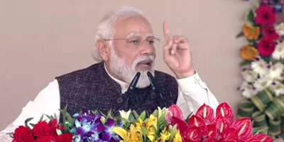 लाल टोपी वाले यूपी के लिए खतरे की घंटी : पीएम मोदी